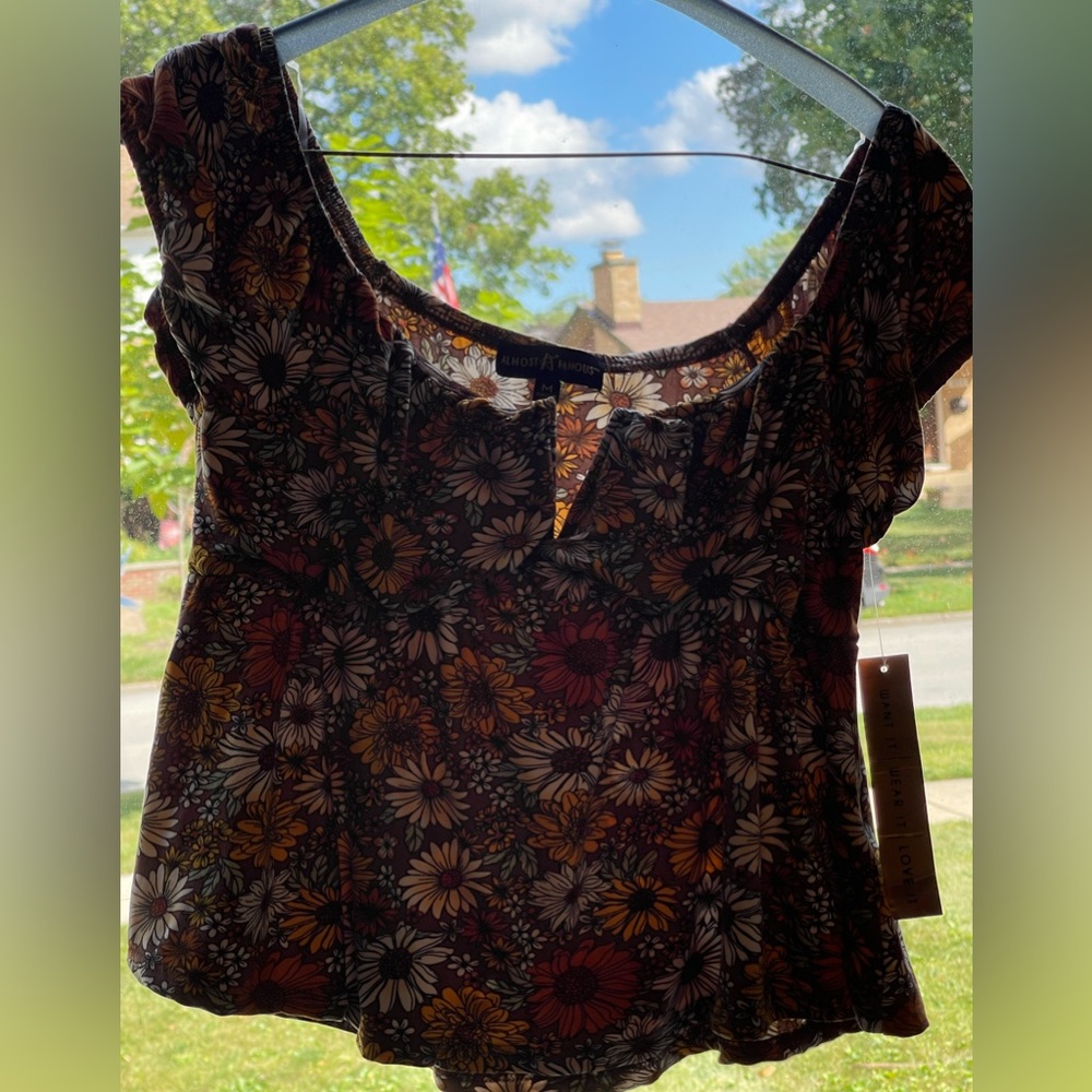 Almost Famous- Floral Crop Top (M)